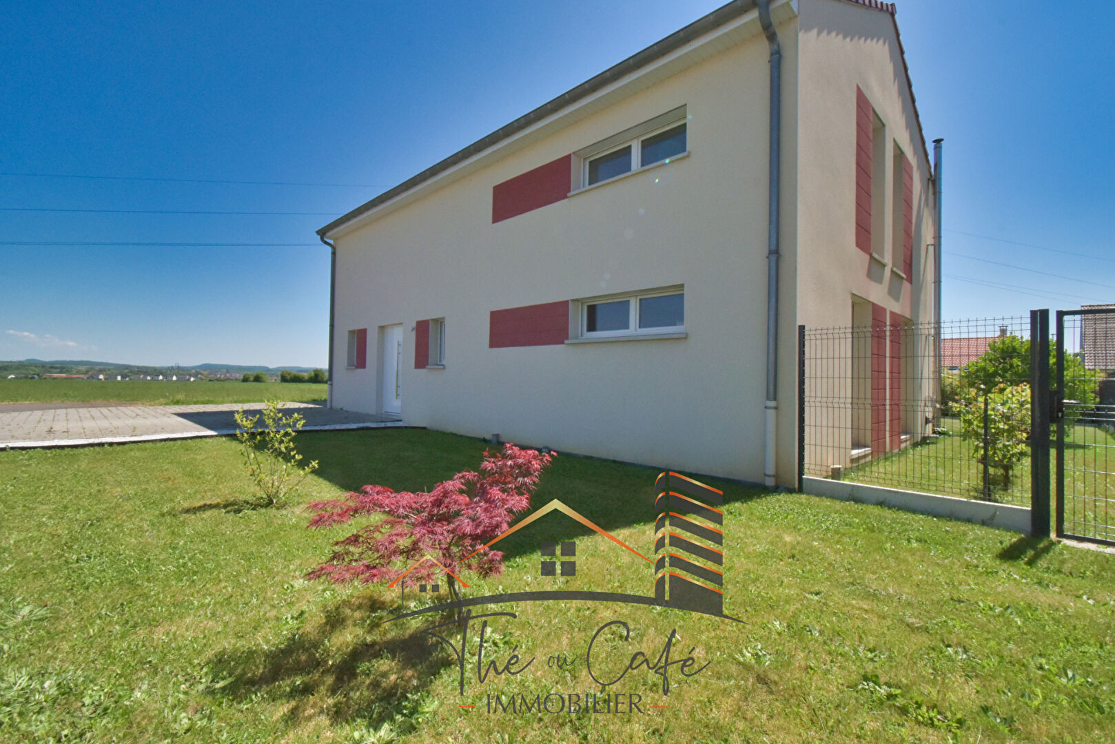 VOLSTROFF : MAISON F7 RÉCENTE AVEC JARDIN