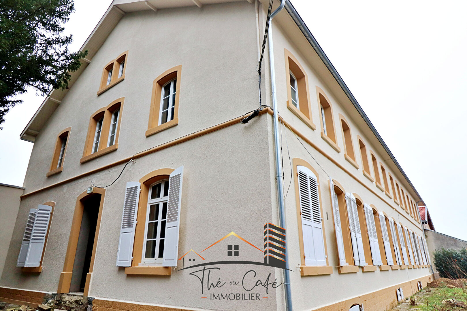 LESSY : AU COEUR DU VILLAGE MAGNIFIQUE APPARTEMENT F3/4 A AMENAGER