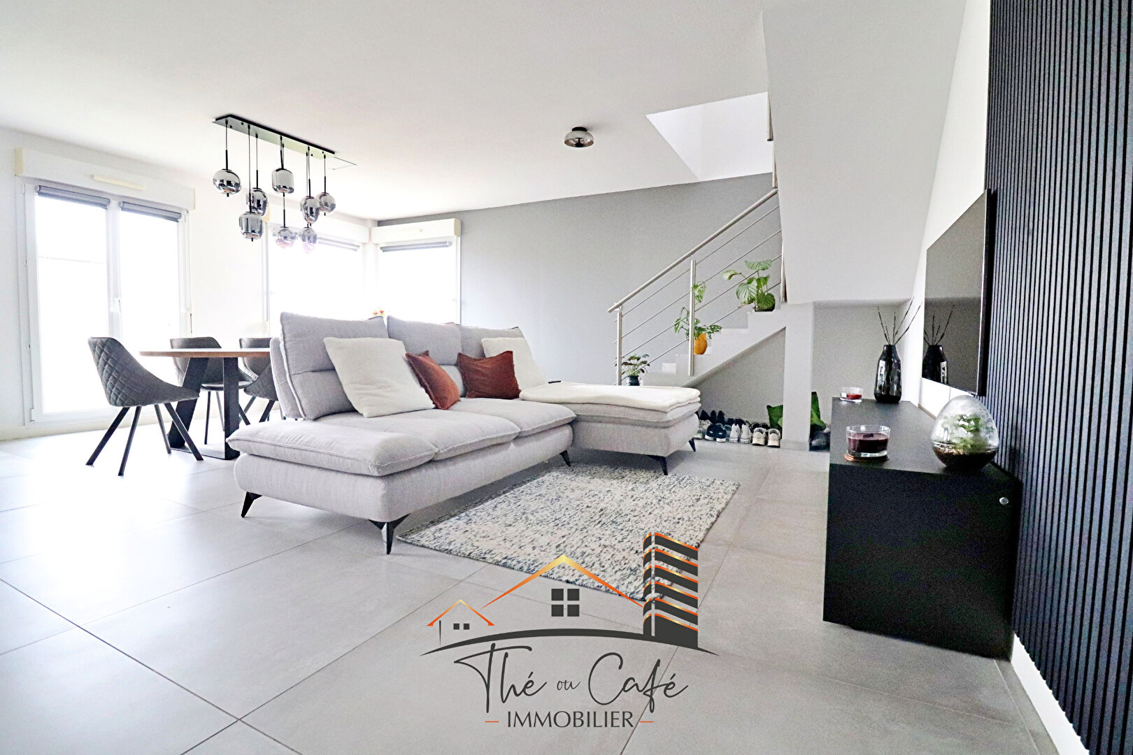 TERVILLE : SUPERBE DUPLEX EN PARFAIT ETAT AVEC GARAGE ET PARKING
