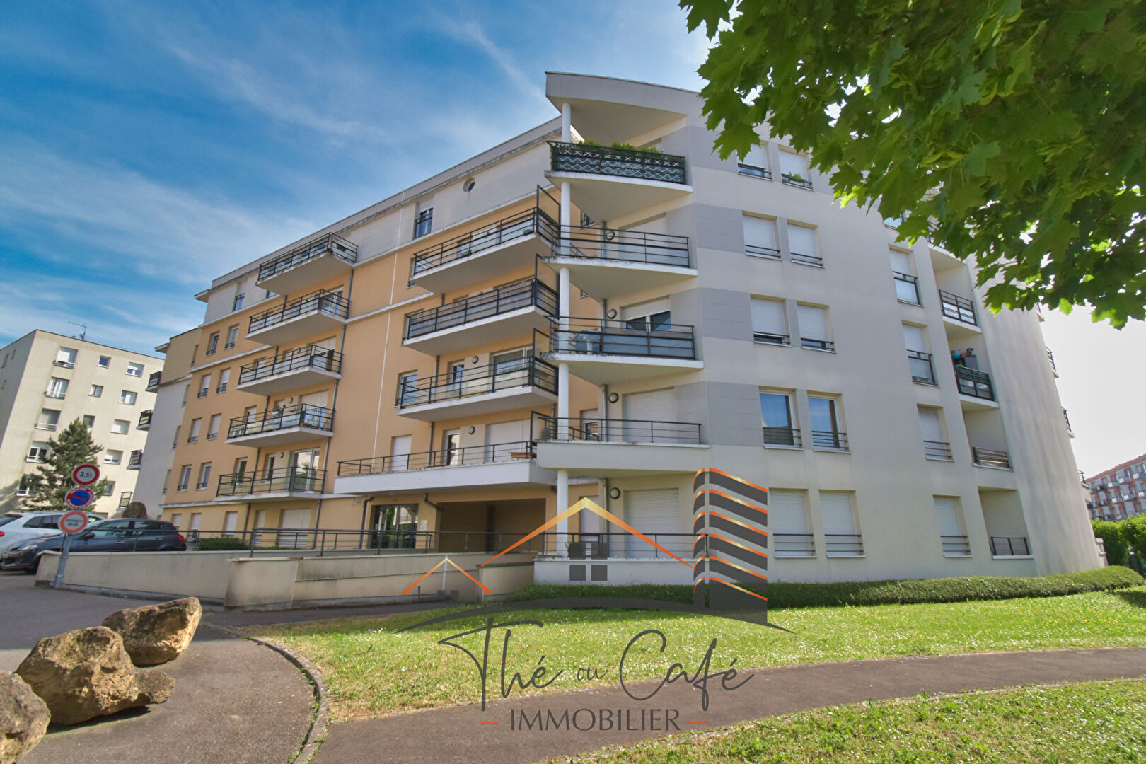 Vaste Appartement Thionville F4 avec garage, Parking, Cave et Terrasse