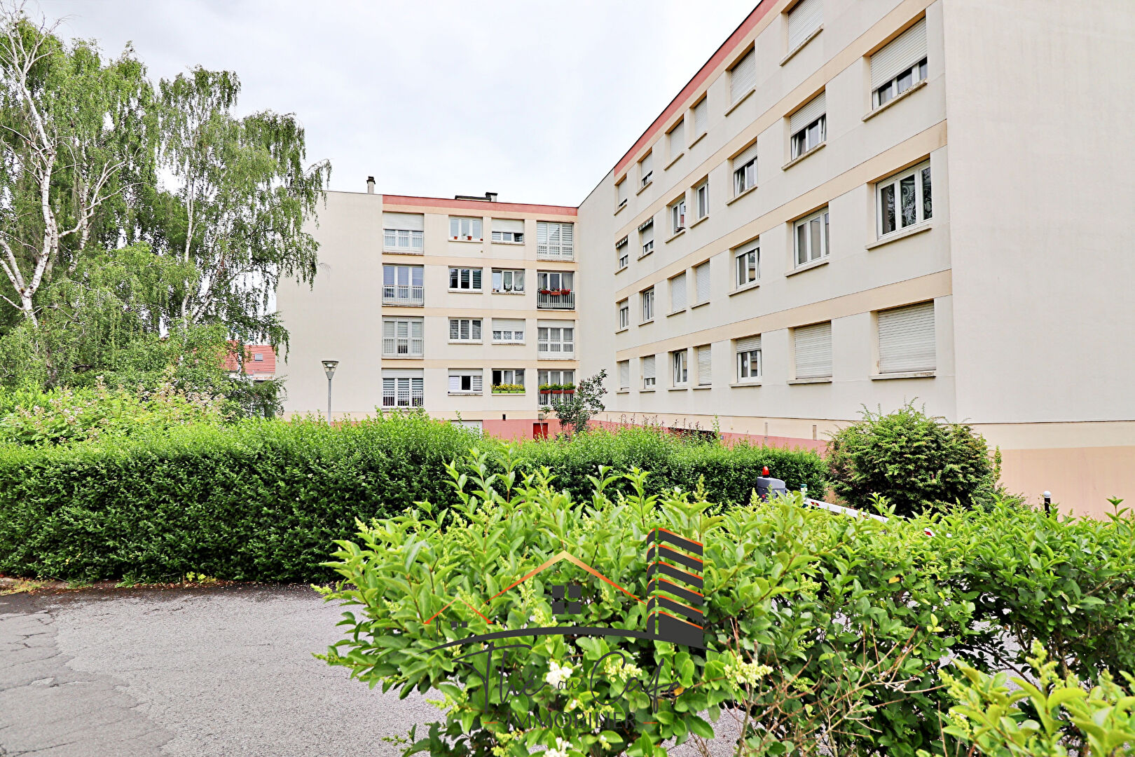 METZ SABLON : VASTE F3 DE 80 M2 EN BON ETAT