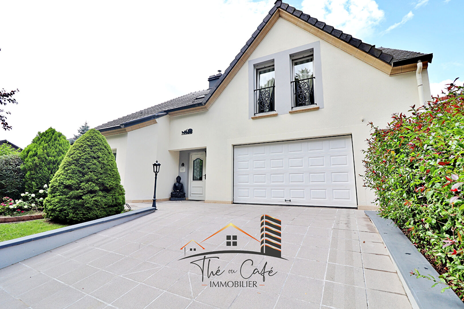 THIONVILLE + 7 MN : SPLENDIDE PROPRIETE SUR 25 ARES DE TERRAIN