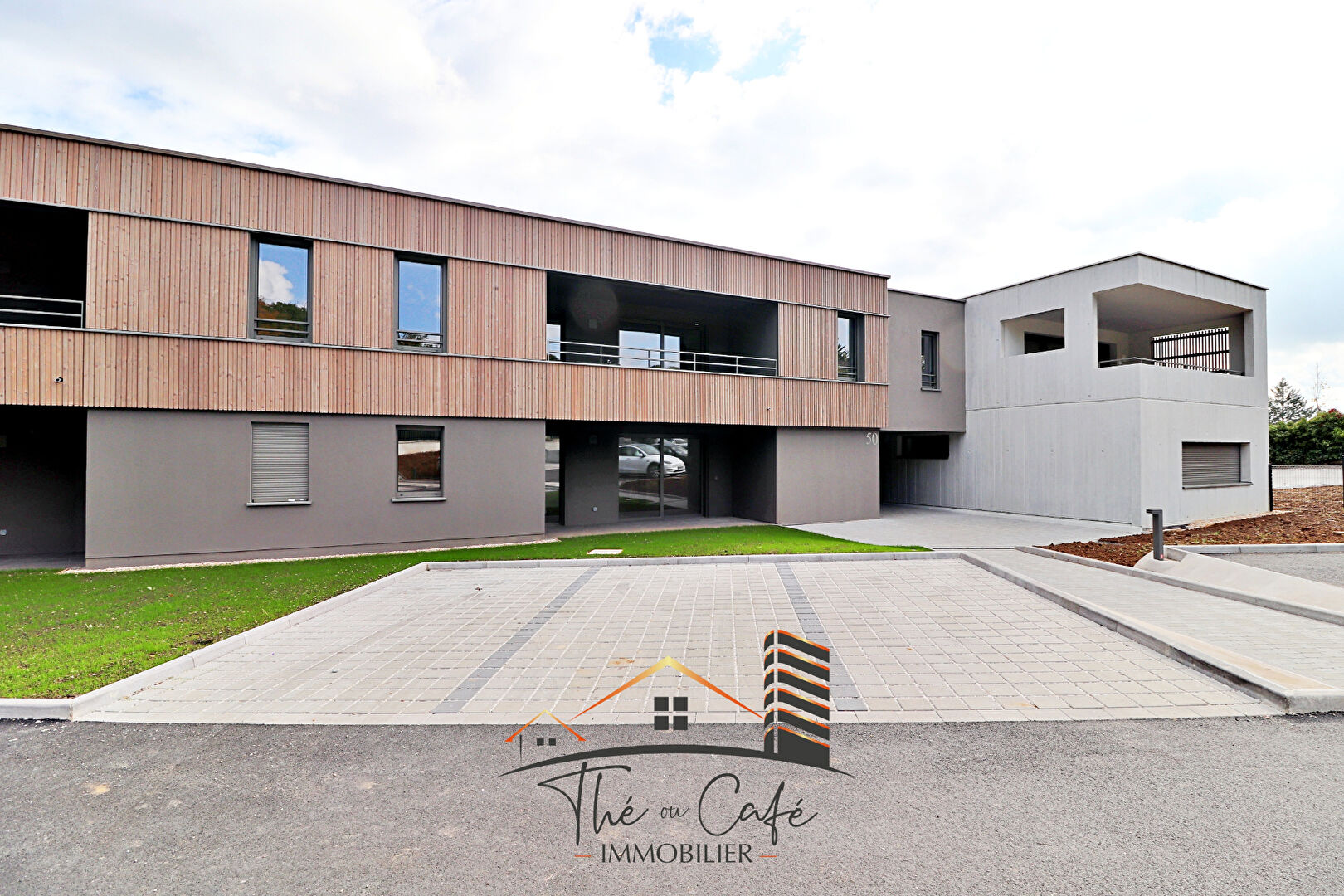 SPLENDIDE F4 AVEC MAGNIFIQUE TERRASSE