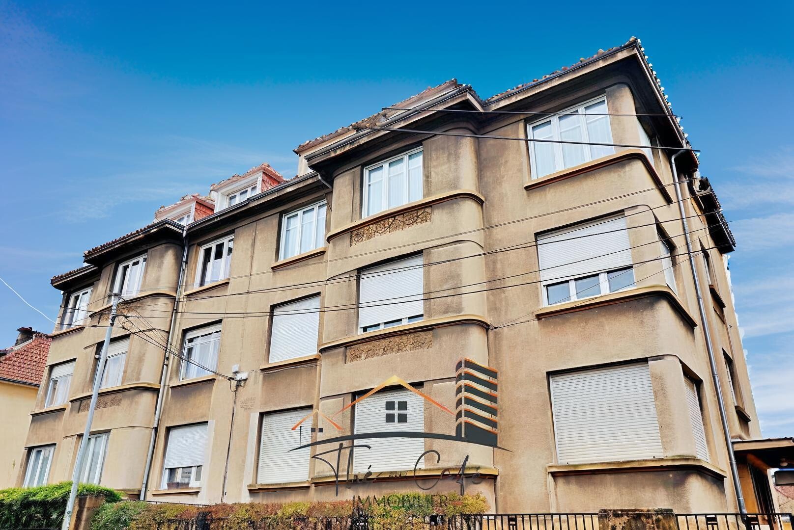 METZ QUEULEU : VASTE F4 DE CHARME EN PLEIN COEUR DE QUEULEU AVEC GARAGE