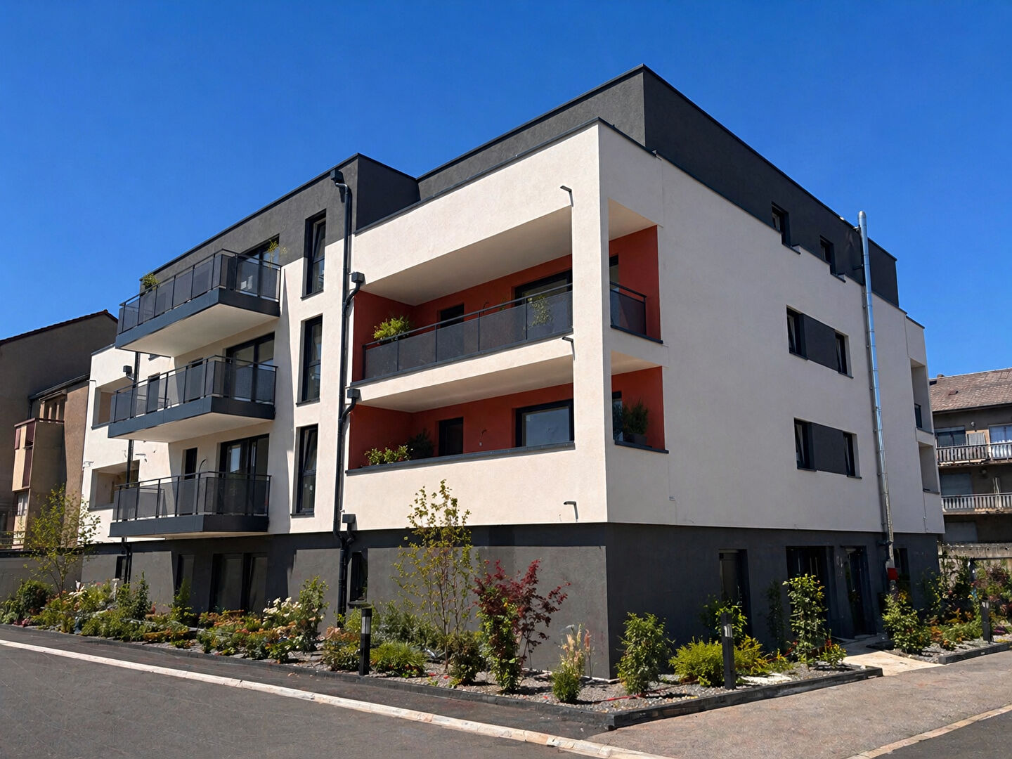 SUPERBE F2 DANS RESIDENCE DE STANDING AVEC TERRASSE ET PARKING