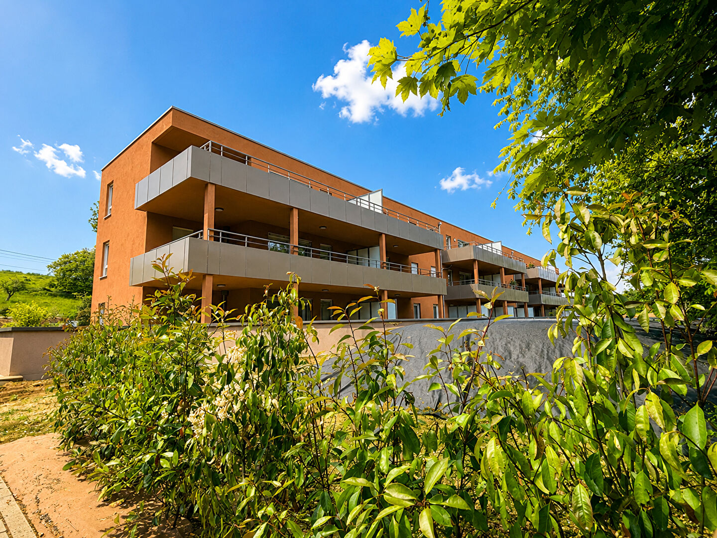 SUPERBE F3 DANS RESIDENCE DE STANDING AVEC TERRASSE ET GARAGE
