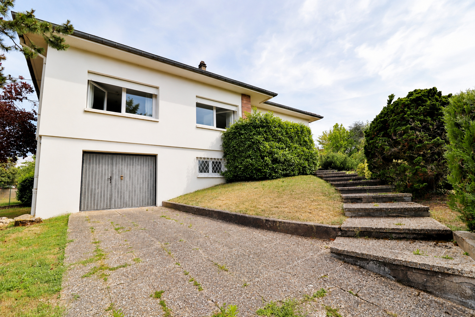 MAISON F6 INDIVIDUELLE SUR TERRAIN DE 1242 M2 (DONT PARTIE CONSTRUCTIBLE)